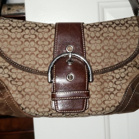 Small Coach Signature Handbag - Picture 2 of 4